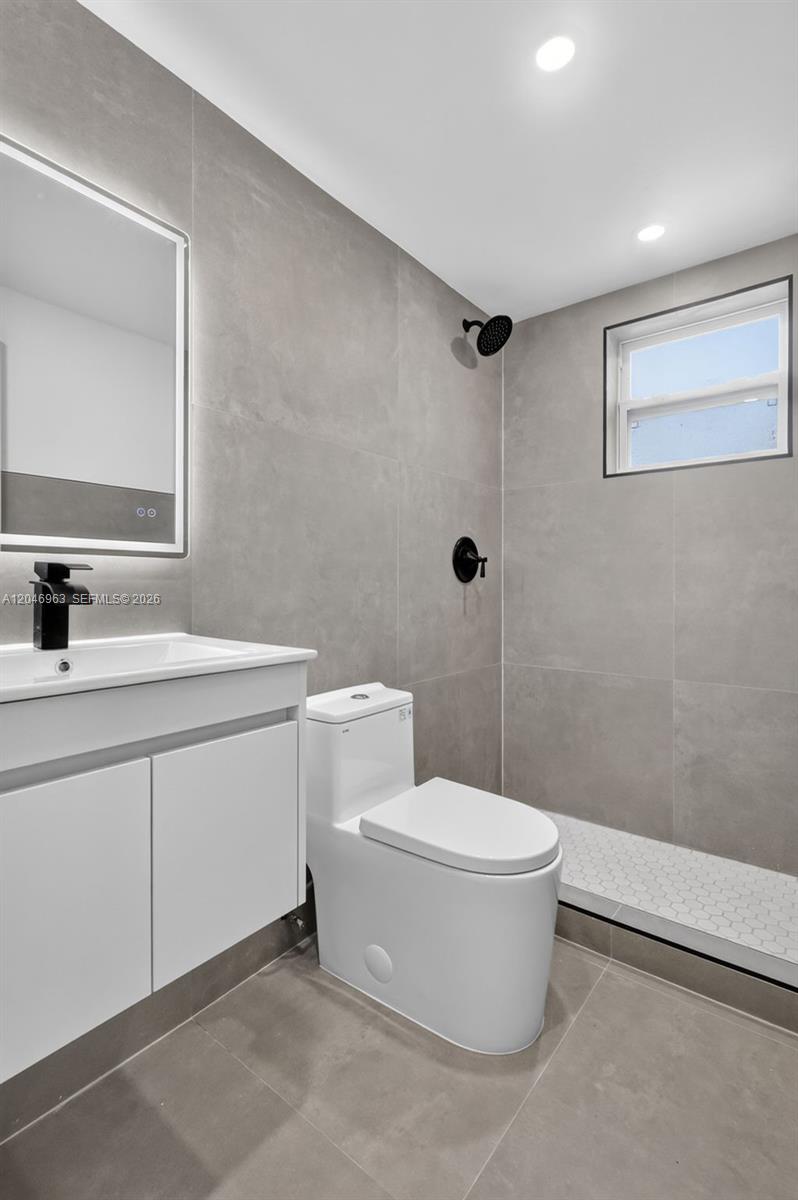 458 Southwest 9th Street, Unit 1 Miami, FL 33130 - Photo 10 of 22