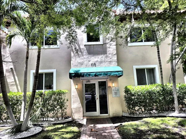 $2,200 | 115 Menores Avenue, Unit 7, Coral Gables, FL 33134