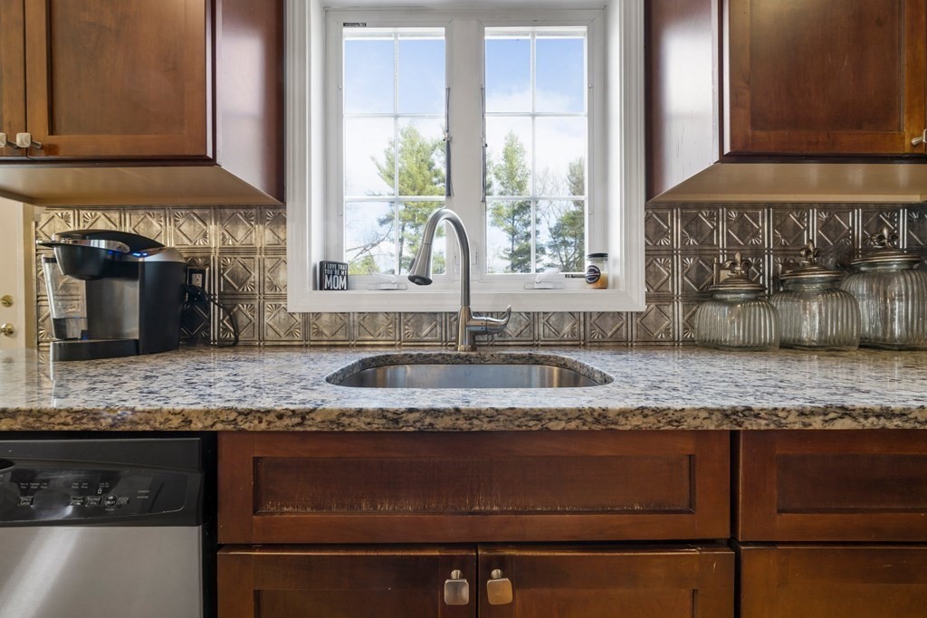 25 Simonds Farm Road Billerica, MA 01862 - Photo 12 of 36 Gallery Image 12