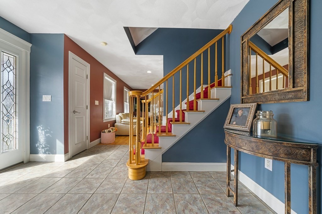 25 Simonds Farm Road Billerica, MA 01862 - Photo 4 of 36 Gallery Image 4