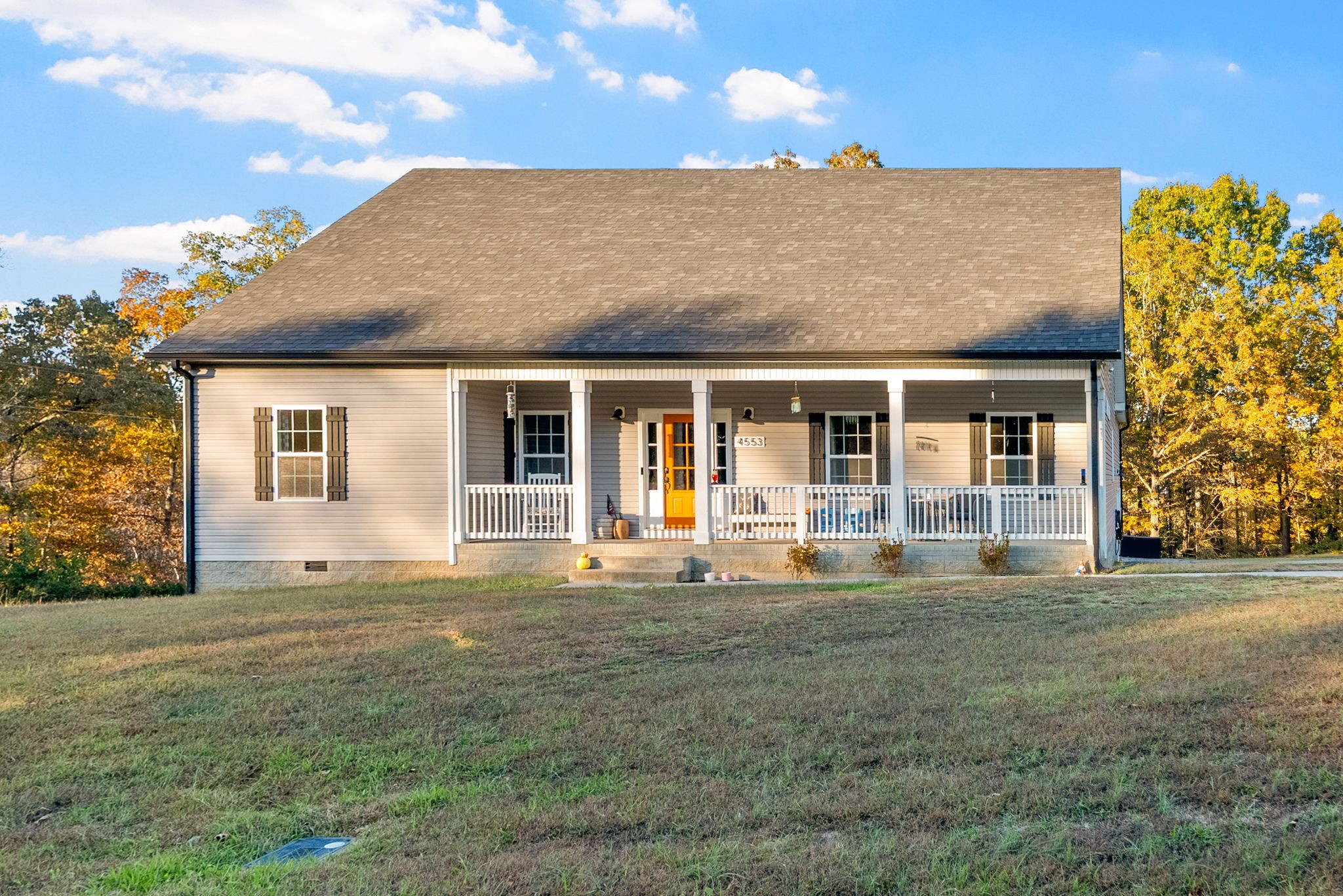 4553 Cumberland City Road Indian Mound, TN 37079 - Photo 2 of 44 a front view of house with yard