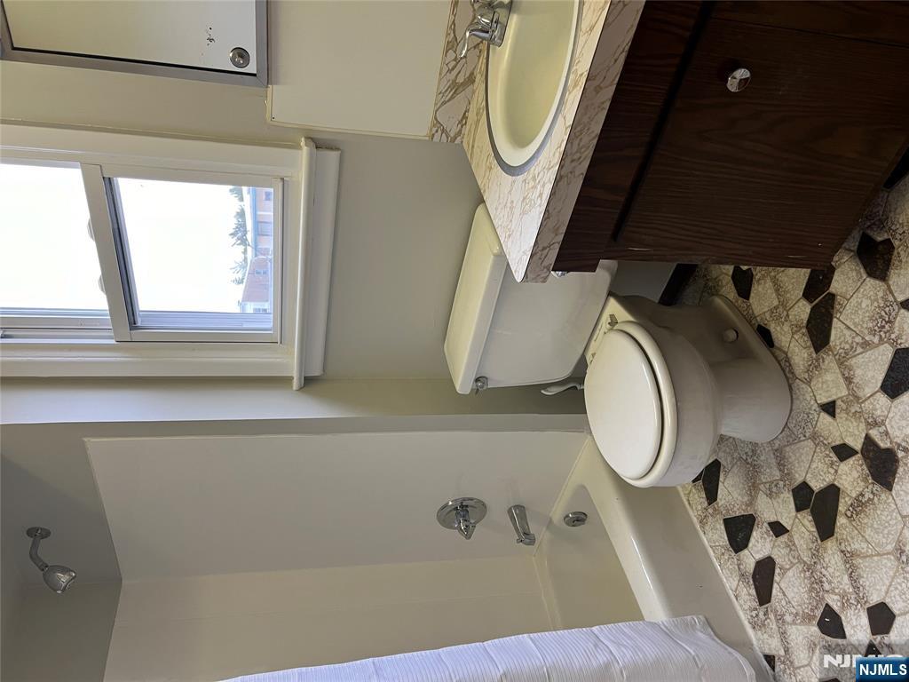 36 Edison Street Bloomfield, NJ 07003 - Photo 22 of 39