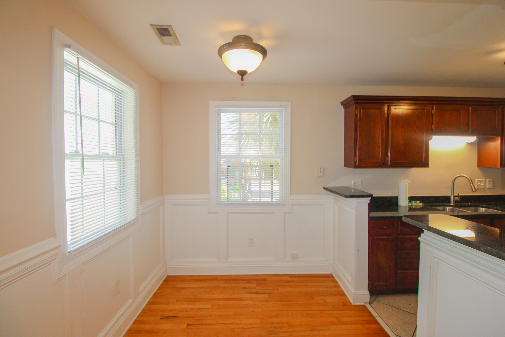 180 Line Street, Unit C Charleston, SC 29403 - Photo 4 of 14 887605A2-E0B8-49AC-84D0-1E63545476A5