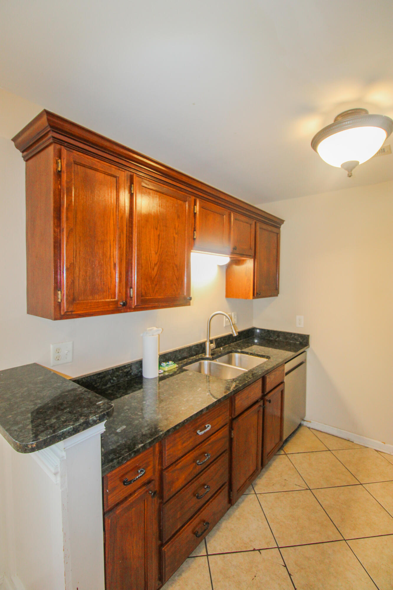 180 Line Street, Unit C Charleston, SC 29403 - Photo 6 of 14 43D44E57-EC10-450B-B563-42FFF3EDCF25