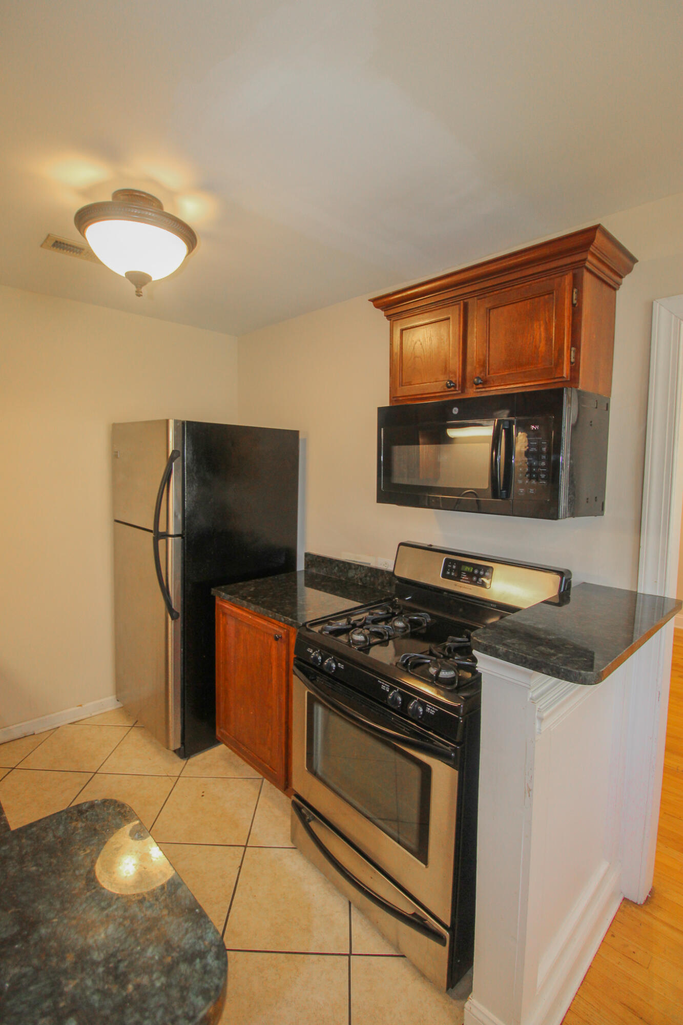 180 Line Street, Unit C Charleston, SC 29403 - Photo 7 of 14 8F8C0BB3-487C-4D45-BB8F-681581E48080