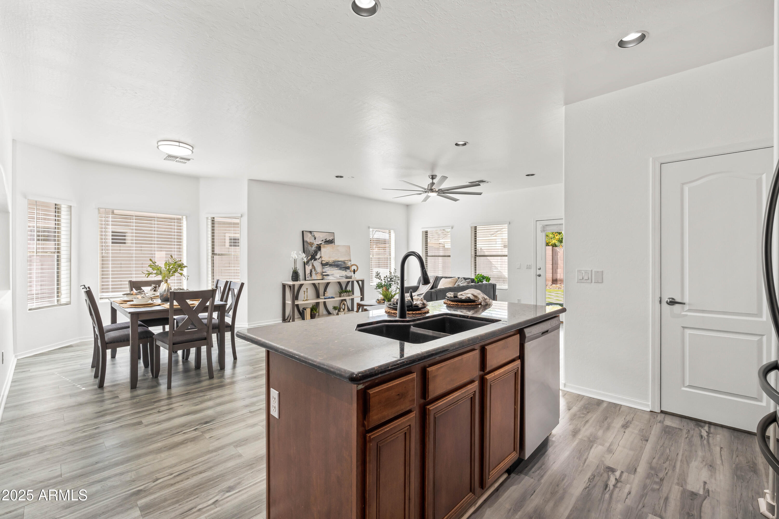 4140 East Claxton Avenue Gilbert, AZ 85297 - Photo 29 of 112 3j