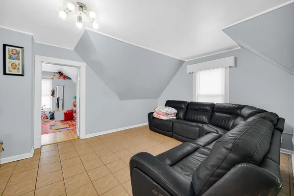 $279,900 | 922 Summer Street, Hammond, IN 46320