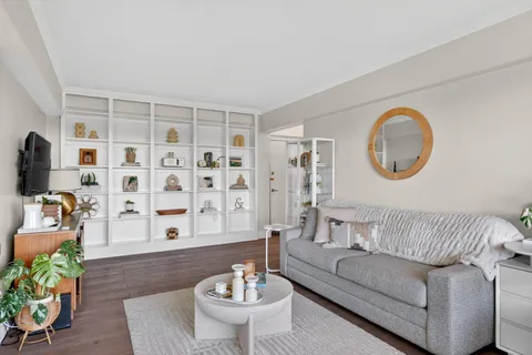 $345,000 | 3601 Wisconsin Avenue Northwest, Unit 603, Washington, DC 20016