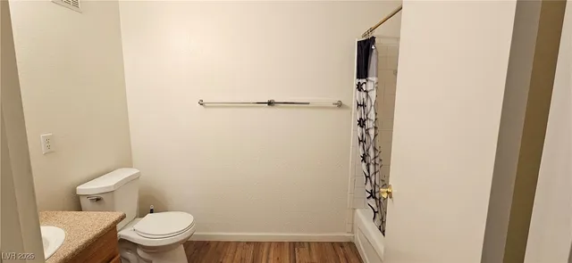 $1,500 | 2151 Hussium Hills Street, Unit 104, Las Vegas, NV 89108