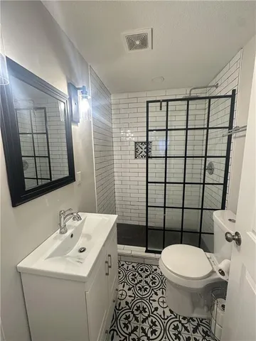 $324,900 | 4764 Mission Road, Roeland Park, KS 66205