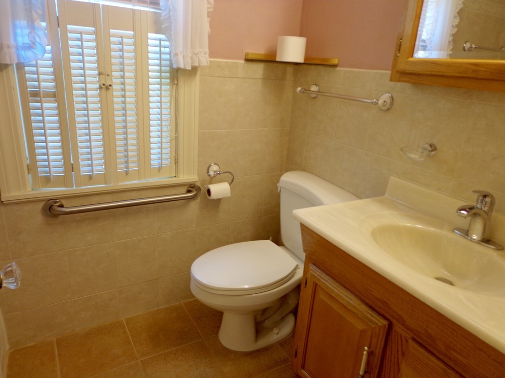 12 Merriwether Road Worcester, MA 01602 - Photo 26 of 30 Gallery Image 26