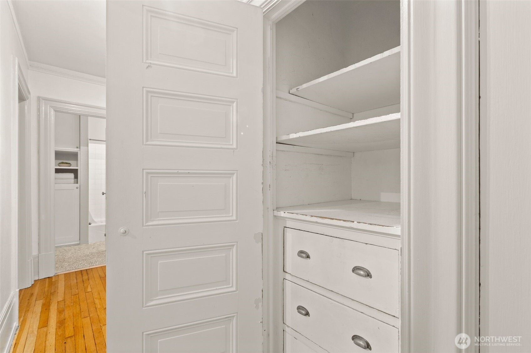 615 Boren Avenue, Unit 6 Seattle, WA 98104 - Photo 19 of 26 a view of an entryway with wooden floor