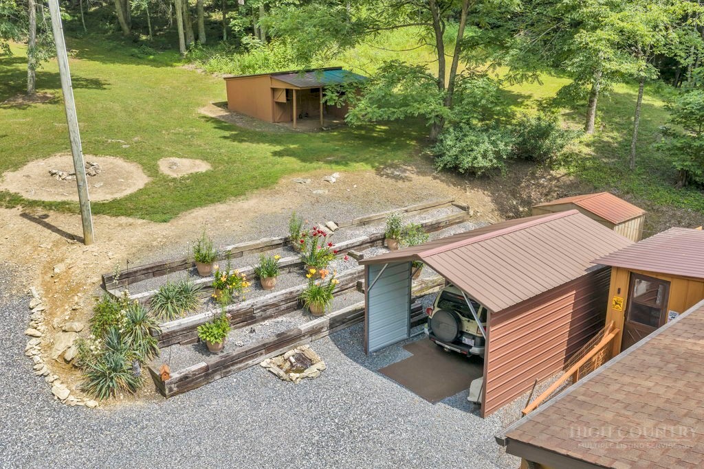 488 Wards Branch Road Sugar Grove, NC 28679 - Photo 9 of 27