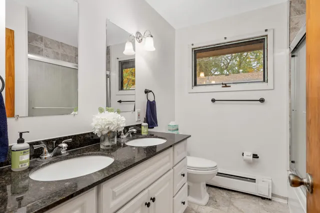 $2,495 | 2331 West Medicine Lake Drive, Plymouth, MN 55441