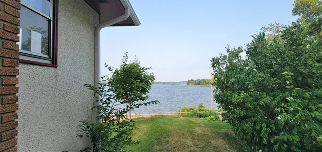 $2,495 | 2331 West Medicine Lake Drive, Plymouth, MN 55441