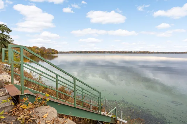 $2,495 | 2331 West Medicine Lake Drive, Plymouth, MN 55441