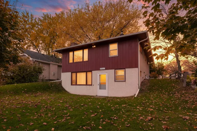 $2,495 | 2331 West Medicine Lake Drive, Plymouth, MN 55441