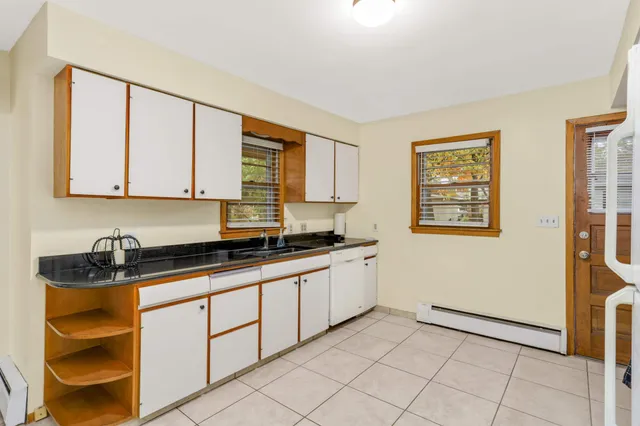 $2,495 | 2331 West Medicine Lake Drive, Plymouth, MN 55441