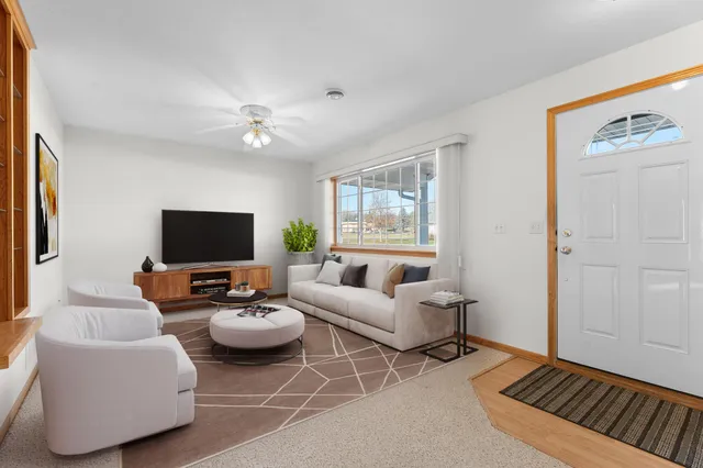 $249,900 | 241 6th Street Southwest, Pine Island, MN 55963