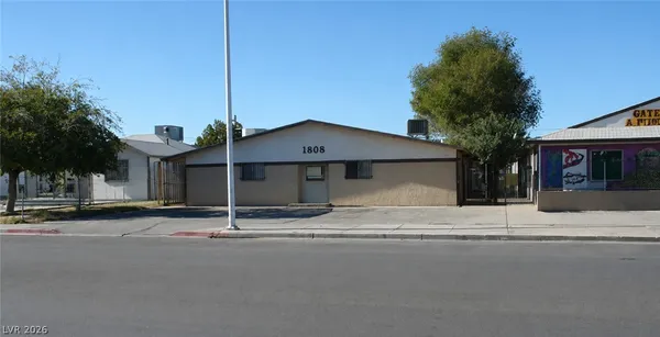 $900 | 1808 Fairfield Avenue, Unit 2, Las Vegas, NV 89102