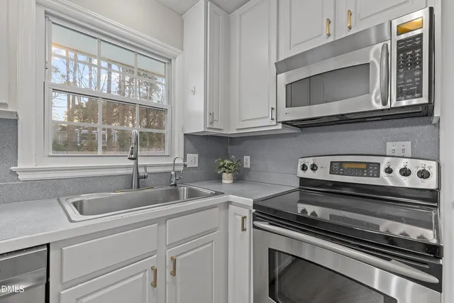 $515,000 | 1000 Brookgreen Drive, Cary, NC 27511