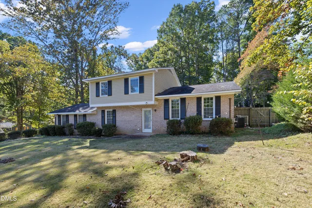 $515,000 | 1000 Brookgreen Drive, Cary, NC 27511