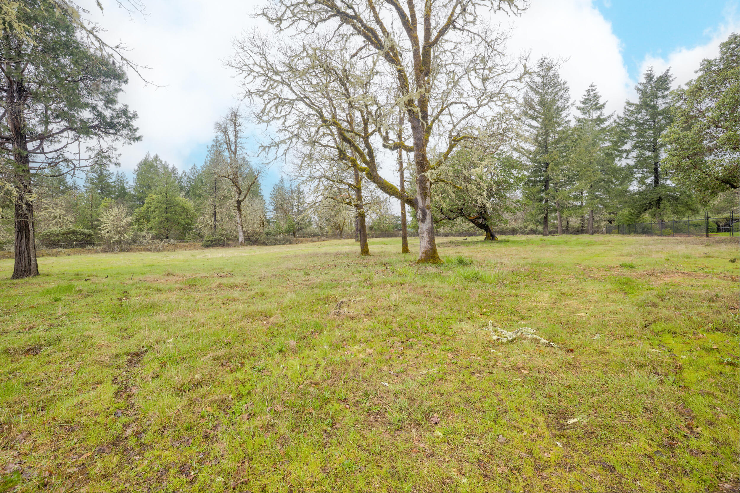 1570 Dick George Road Cave Junction, OR 97523 - Photo 40 of 41 Pasture