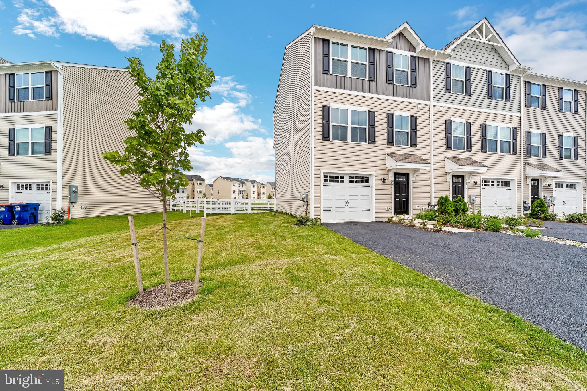 1025 Wickersham Way Middletown, DE 19709 - Photo 2 of 29 Exterior Side