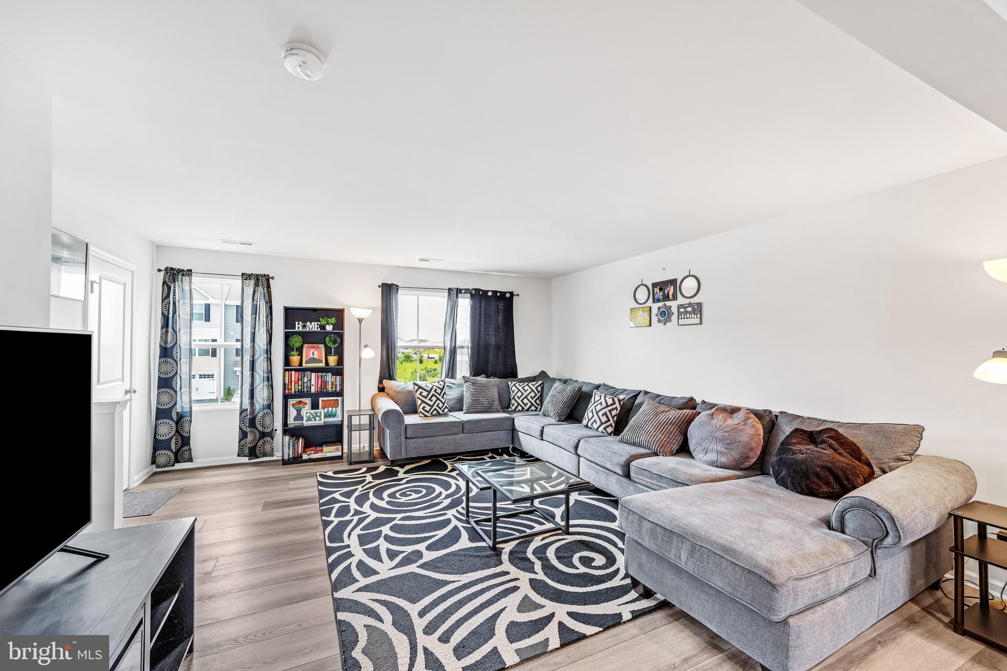 1025 Wickersham Way Middletown, DE 19709 - Photo 8 of 29 Living Room