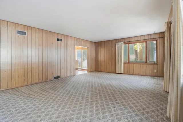 $674,900 | 1324 West Green Lake Drive, Farmington, WI 53090