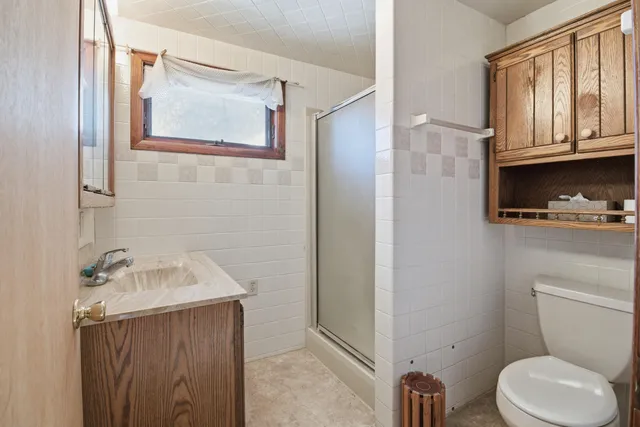 $674,900 | 1324 West Green Lake Drive, Farmington, WI 53090