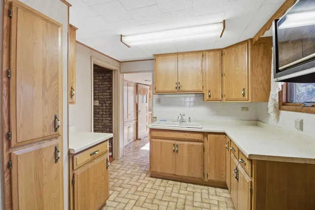 $674,900 | 1324 West Green Lake Drive, Farmington, WI 53090