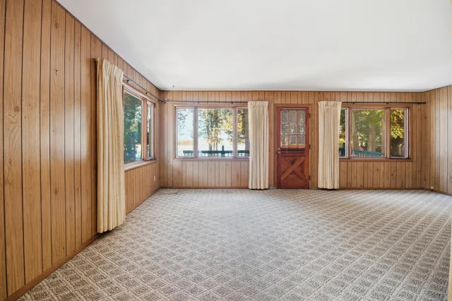 $674,900 | 1324 West Green Lake Drive, Farmington, WI 53090