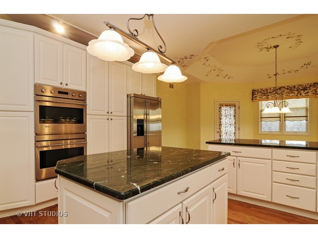 21997 Vernon Ridge Drive Mundelein, IL 60060 - Photo 4 of 22