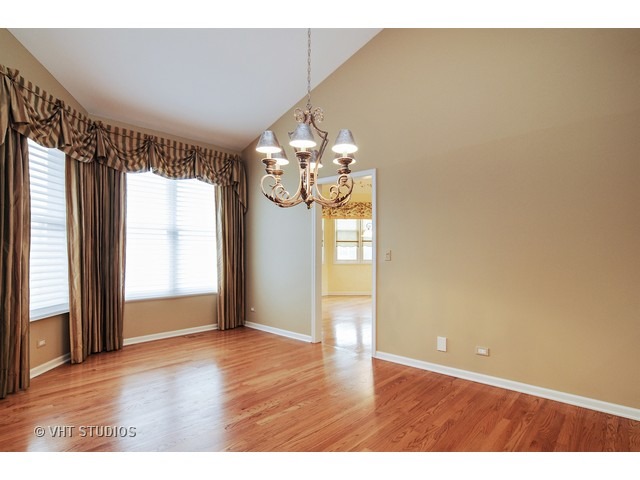 21997 Vernon Ridge Drive Mundelein, IL 60060 - Photo 7 of 22