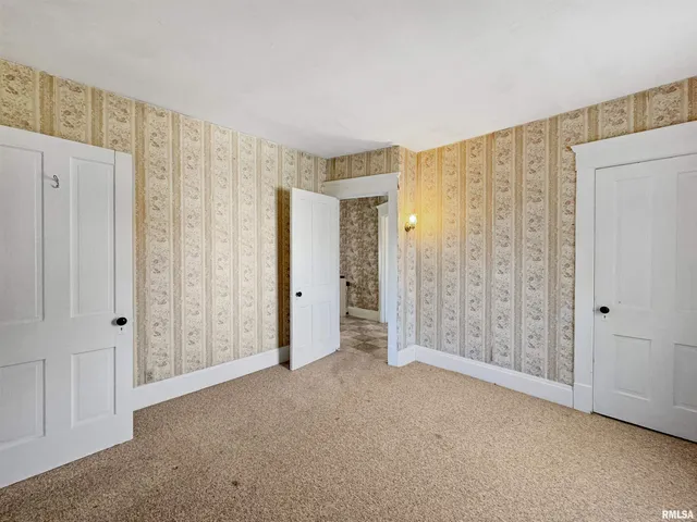 $89,900 | 402 East 2nd Street, El Paso, IL 61738