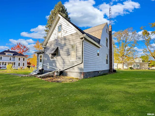 $89,900 | 402 East 2nd Street, El Paso, IL 61738