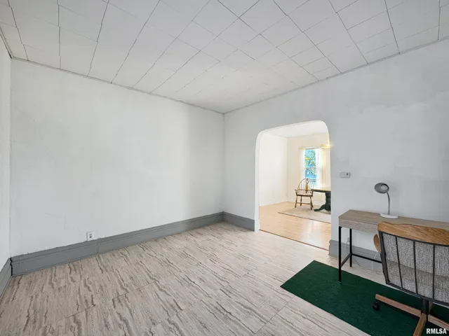 $89,900 | 402 East 2nd Street, El Paso, IL 61738