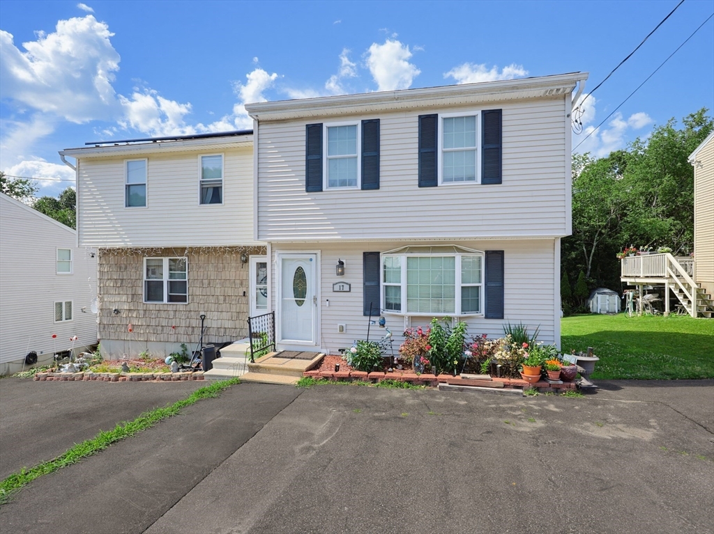 17 Bolton Street Worcester, MA 01604 - Photo 1 of 27