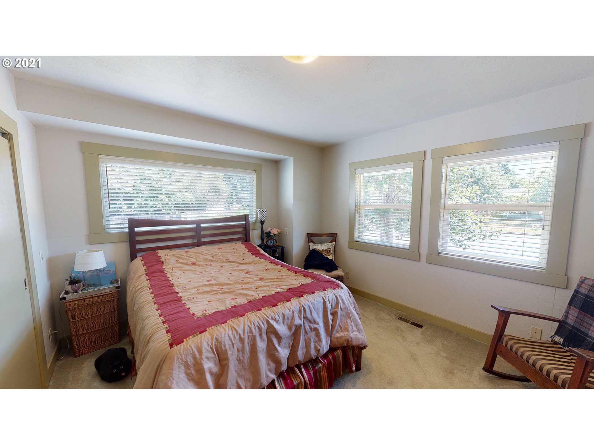 484 Southwest Washington Street Dallas, OR 97338 - Photo 12 of 26 Gallery Image 12