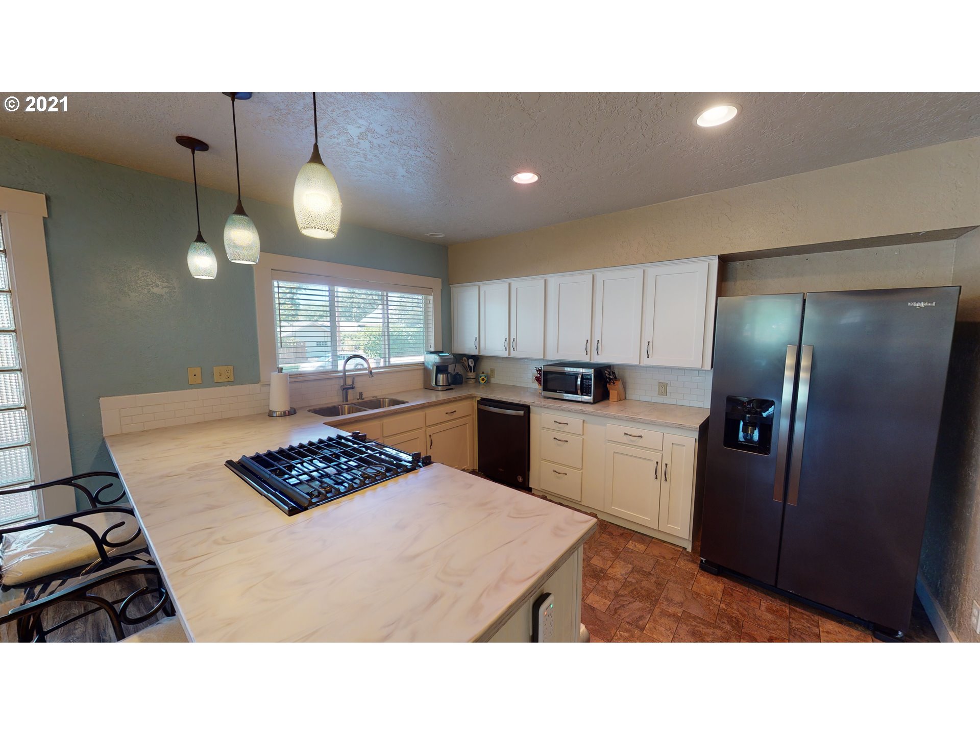 484 Southwest Washington Street Dallas, OR 97338 - Photo 6 of 26 Gallery Image 6
