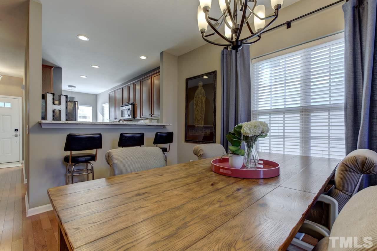 2519 Asher View Court Raleigh, NC 27606 - Photo 8 of 25 Gallery Image 8