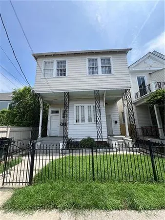 $1,500 | 1315 Peniston Street, Unit 3, New Orleans, LA 70115