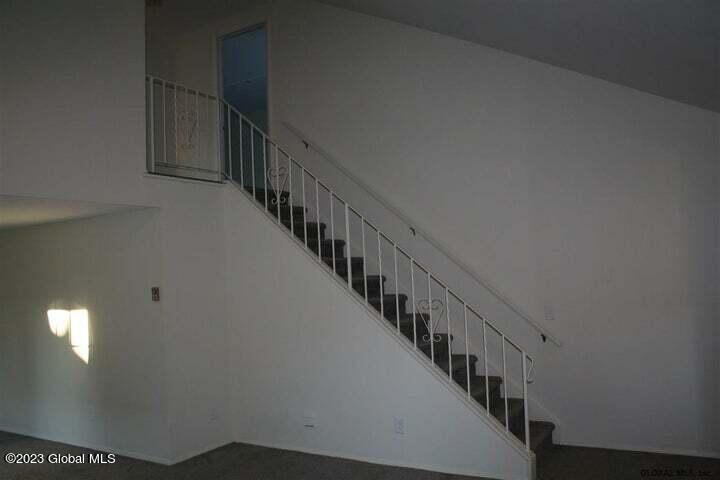 64 Thimbleberry Road Malta, NY 12020 - Photo 3 of 12 Interior_1