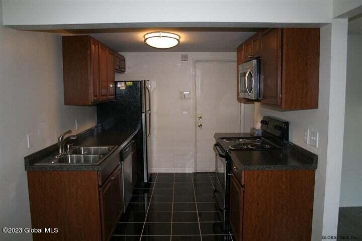 64 Thimbleberry Road Malta, NY 12020 - Photo 4 of 12 Kitchen