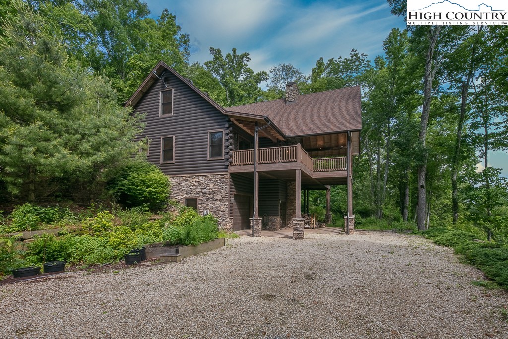 272 Olde Stone Ridge Lansing, NC 28643 - Photo 3 of 39 Gallery Image 3