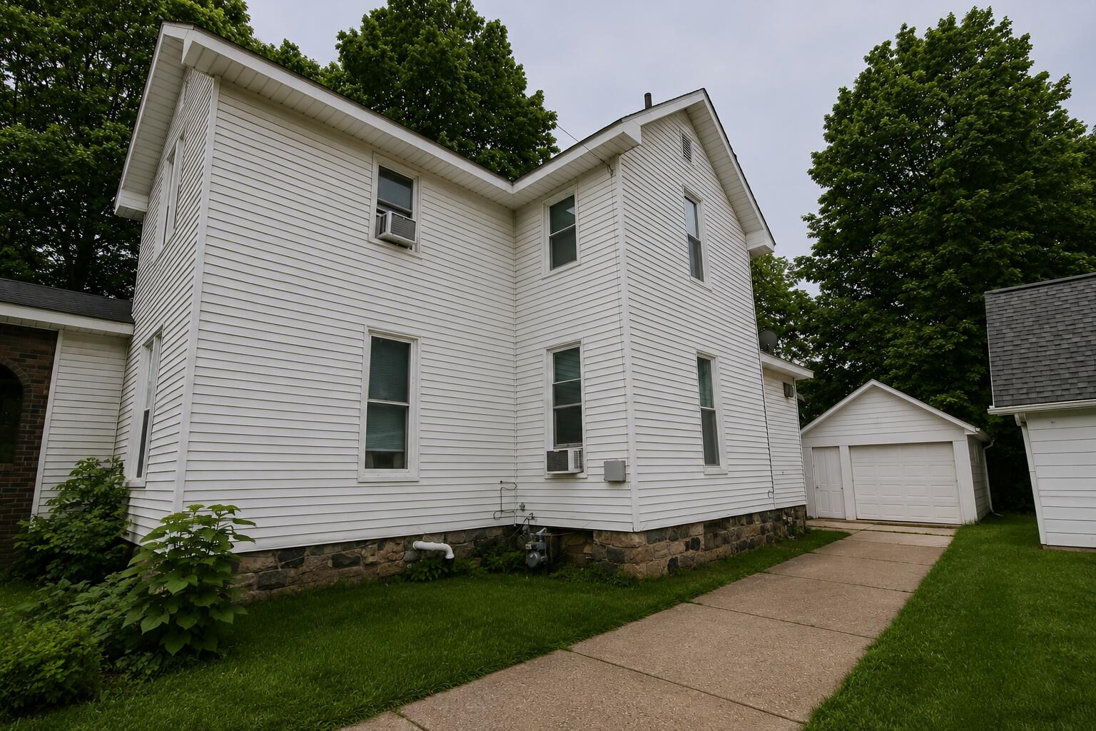 518 Walnut Street Three Rivers, MI 49093 - Photo 2 of 54 x