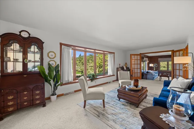 $699,900 | W338S4370 Drumlin Drive, Dousman, WI 53118