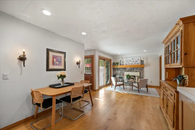 $699,900 | W338S4370 Drumlin Drive, Dousman, WI 53118