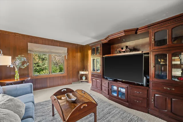 $699,900 | W338S4370 Drumlin Drive, Dousman, WI 53118